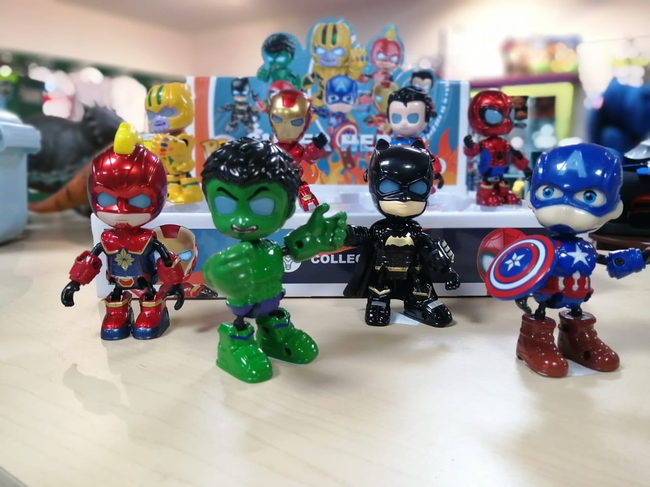 Muñecos de super héroes