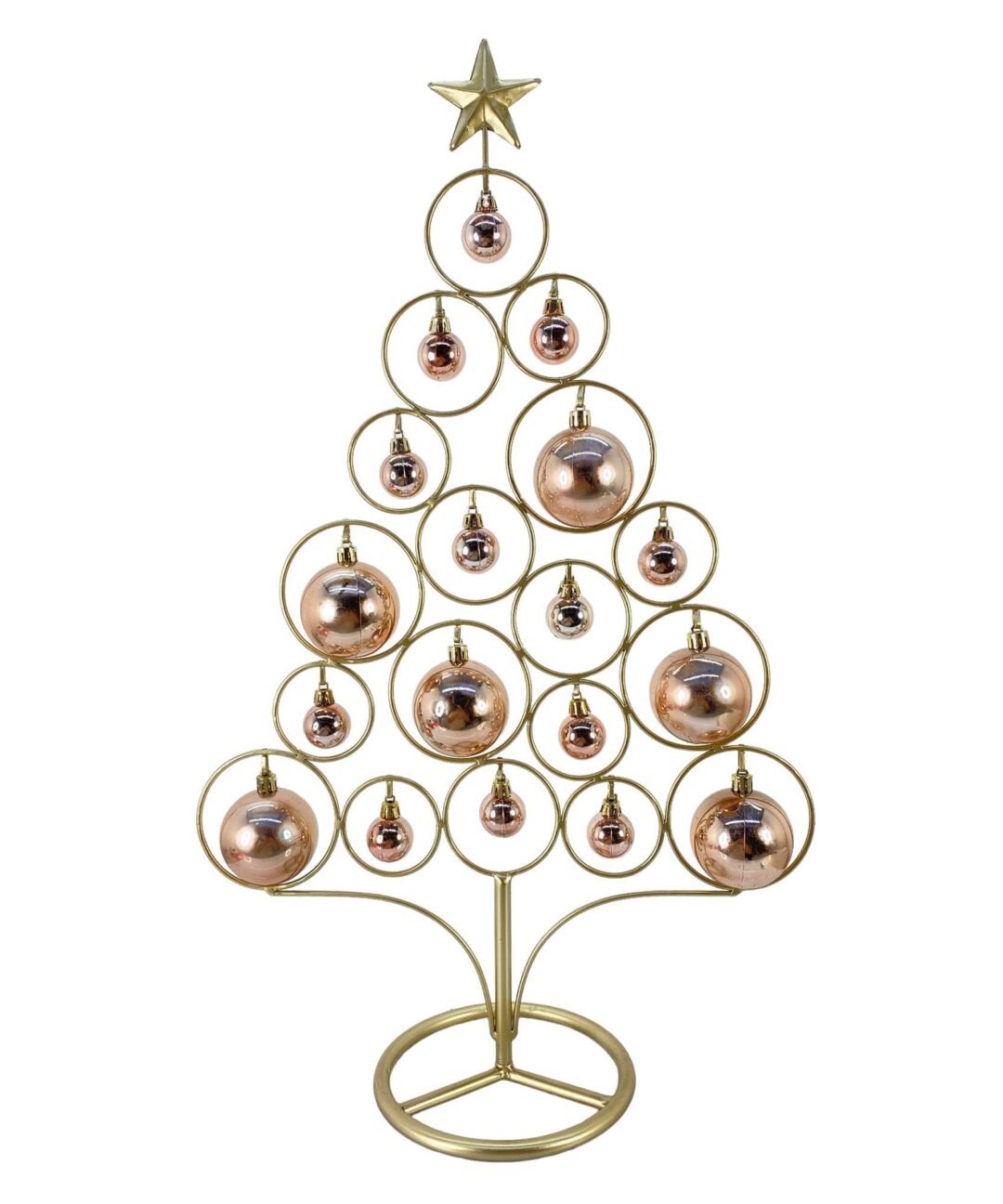 Árbol con bolitas doradas