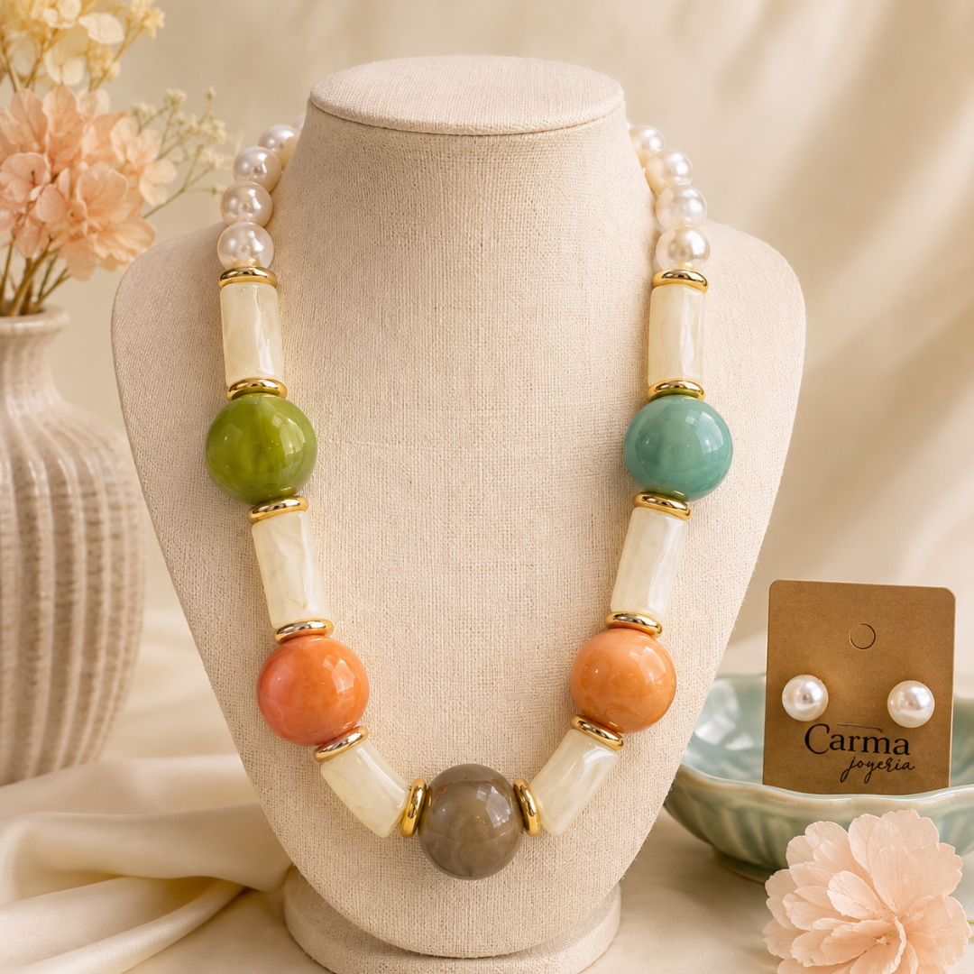 Collar y aretes