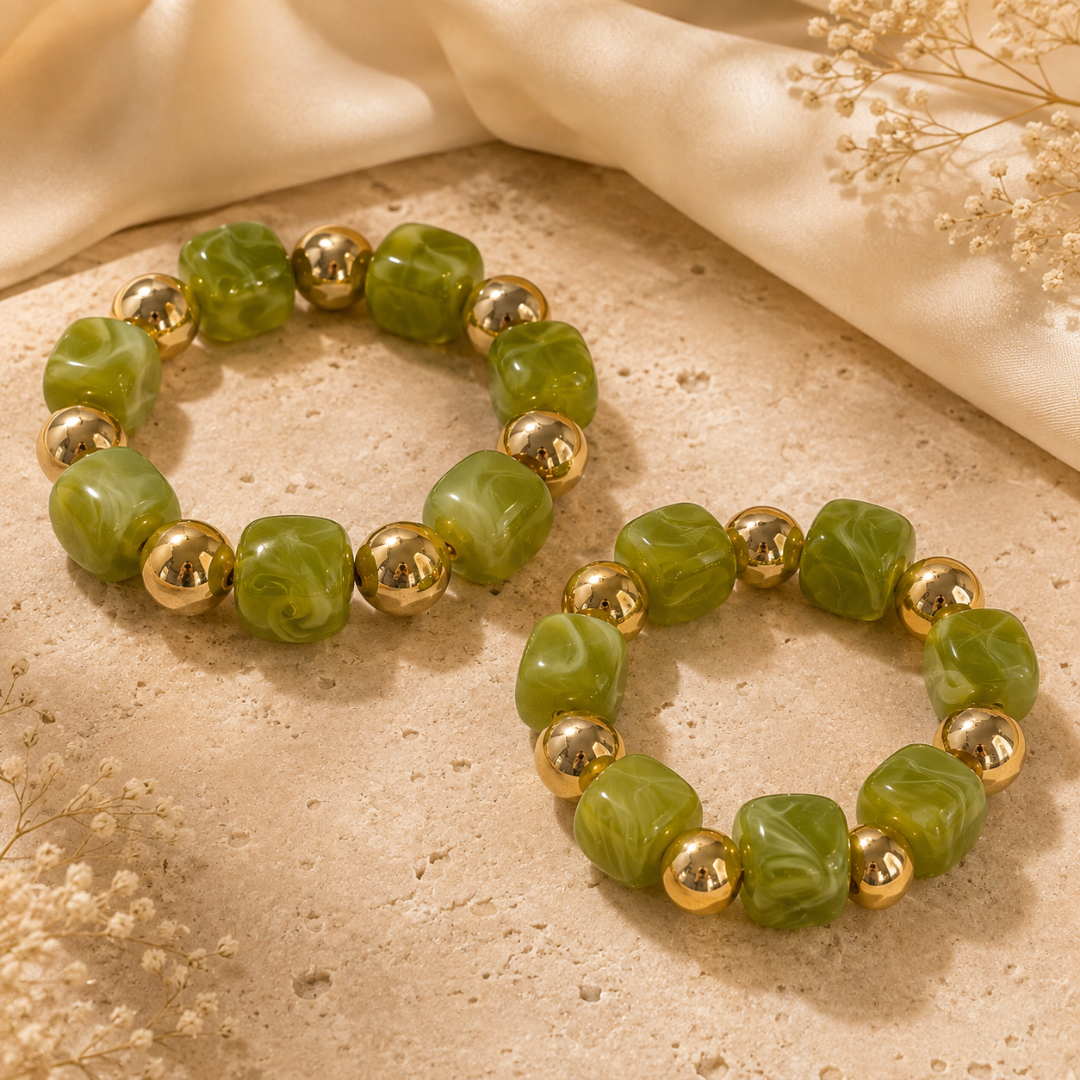 Alternative view of Pulsera
