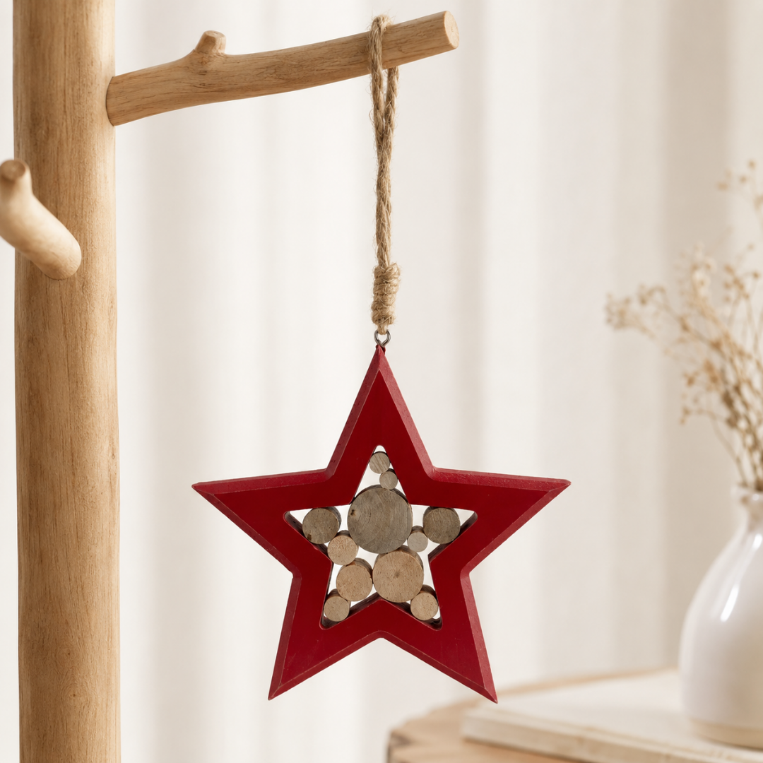 Estrella de madera roja
