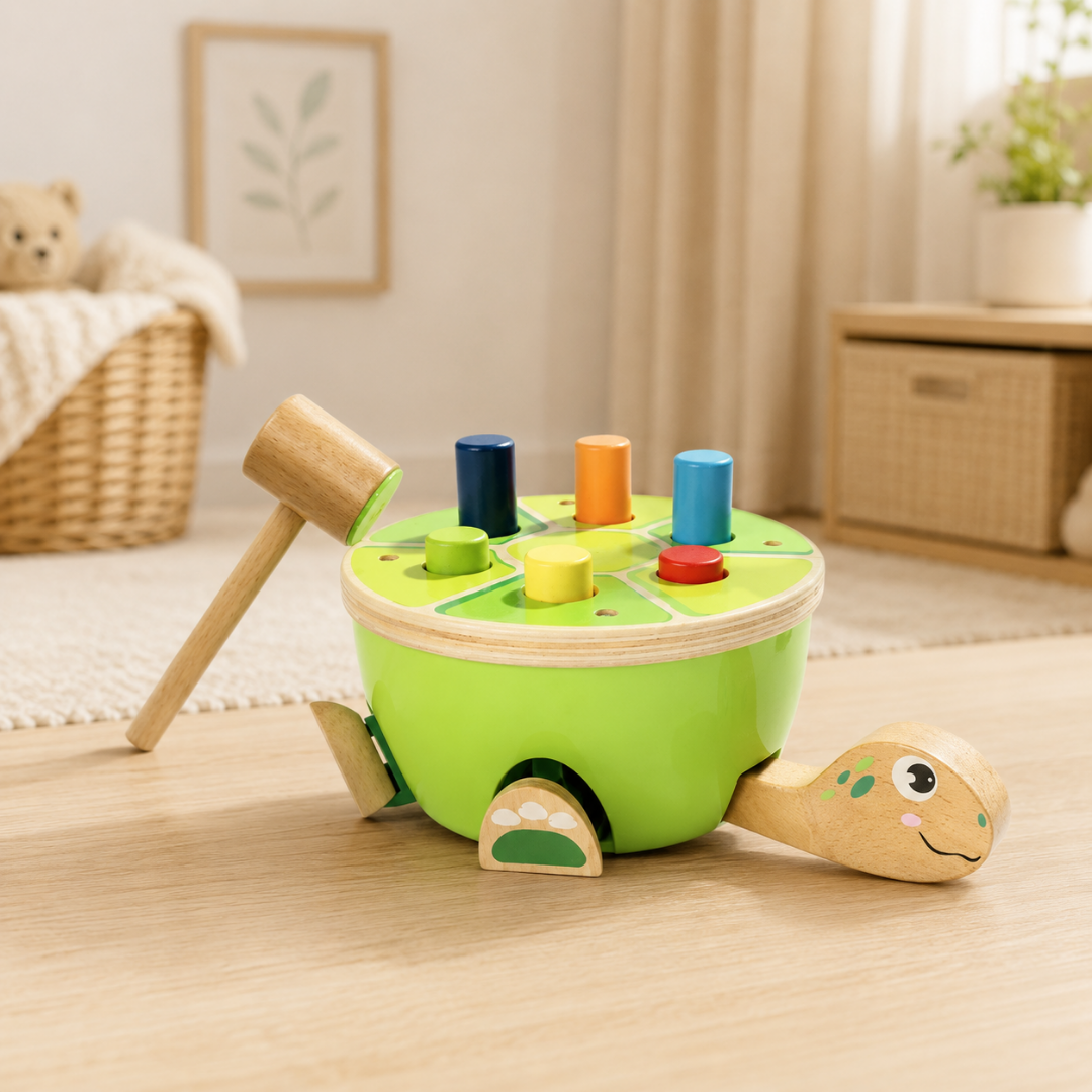 Tortuga de Madera con Martillo