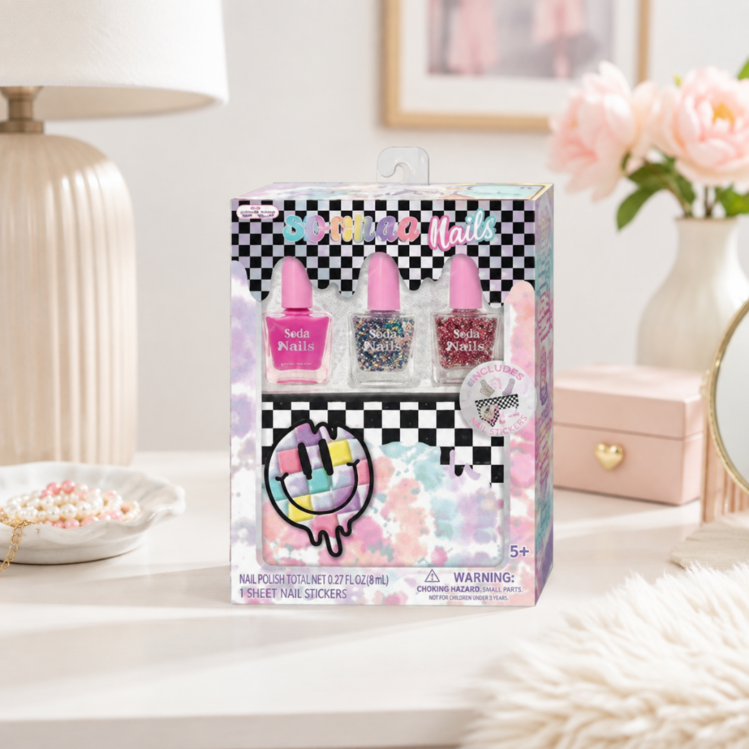 Set de 3 esmaltes perfumados a base de agua con bolsa de viaje